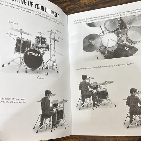 Drums for kids - Hal Leonard Book and stick Drum Sticks 5A Wood Tip Drumstick - Picture 2 of 3